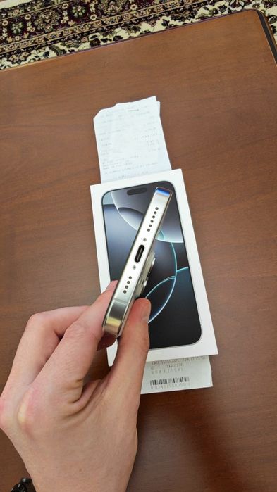 IPhone 16 Pro Max 256GB Alb factura și garanție încă 13 luni