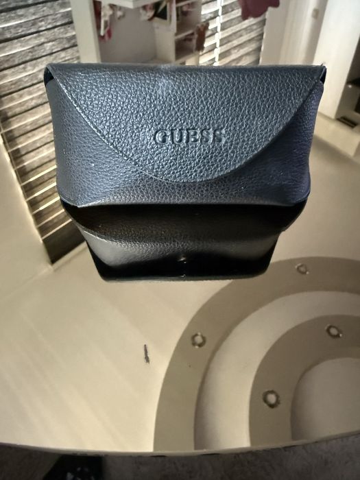 Огледални слънчеви очила Guess