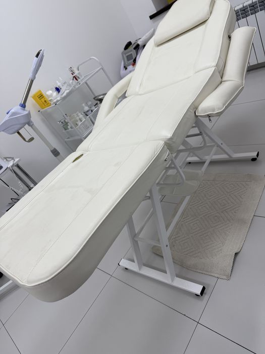 медицинская кушетка