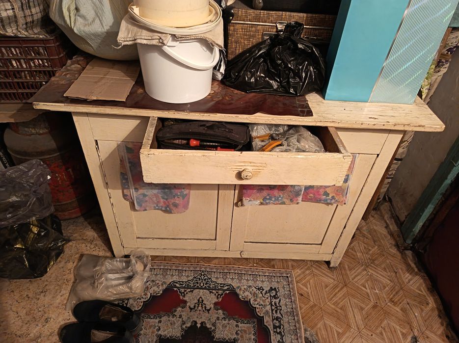 Продам советский шкаф