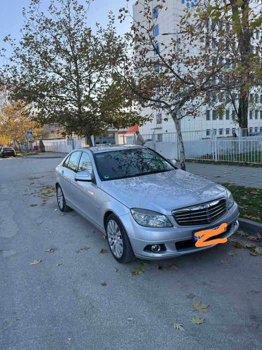 Мерцедес С320 2008 година