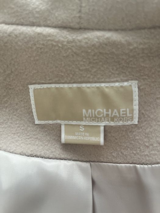 Пальто бежевое Michael Kors
