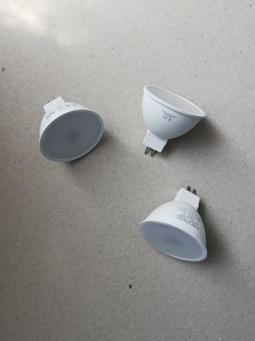 Spoturi Led GX5.3 și GU5.3 folosite
