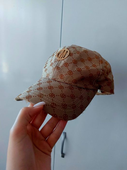 Бежова шапка MOHITO