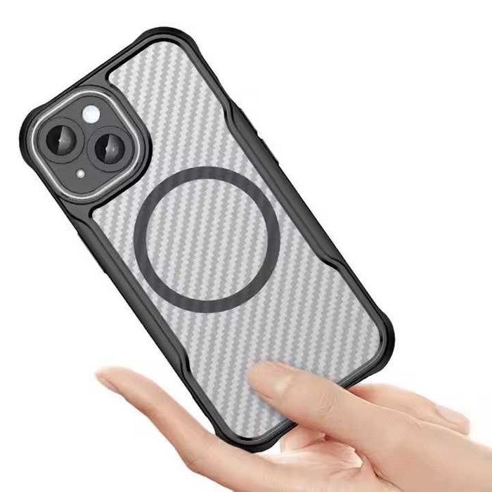 Husa iphone 15 cu insertii de carbon