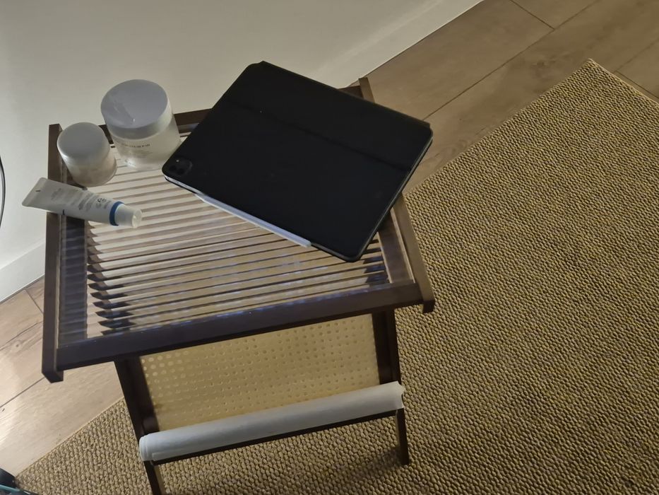 Журнальный столик