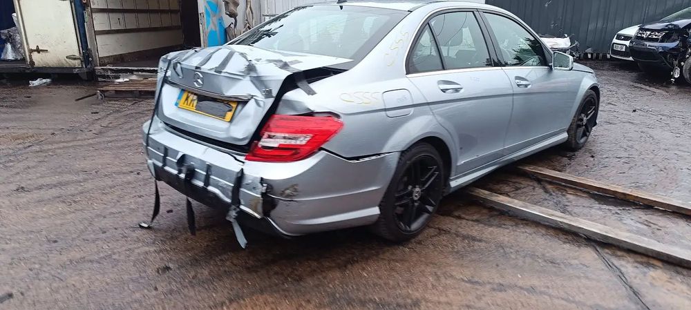 Dezmembrari / Dezmembrez Mercedes Clasa C (W204) [Fabr 2007-2014] 2.2 CDI 651911 cutie viteze automata cod culoare 988U Argintiu Diamant