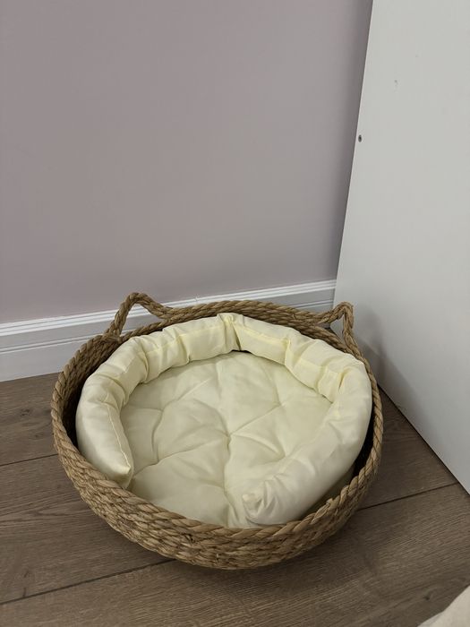 Лежанка для кошки