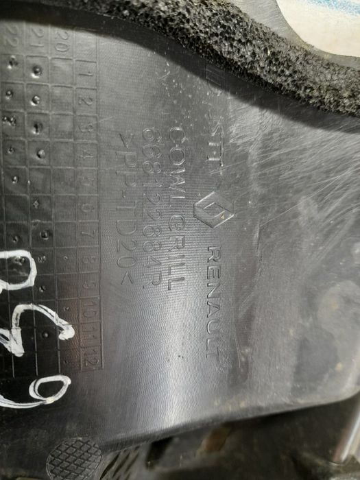Grila stergator 668122684r Dacia Spring 1 (facelift) (2022 - 2024)