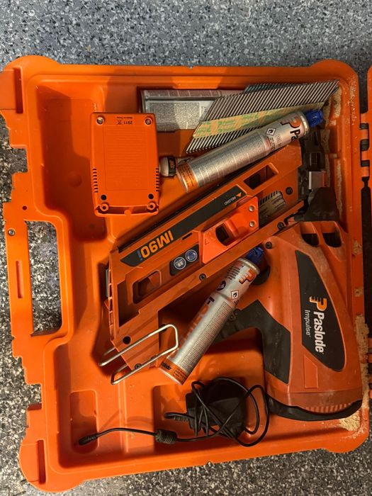 Paslode IM90i пистолет за пирони в дърво от 50 до 90мм покриви къщи