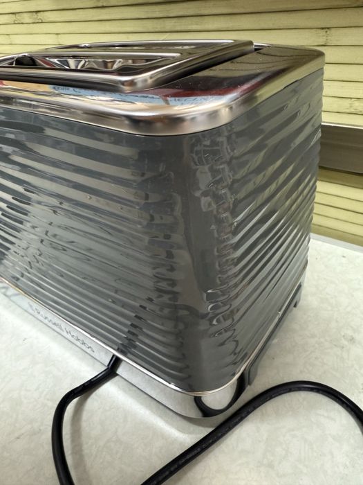 Тостер Russell Hobbs сив