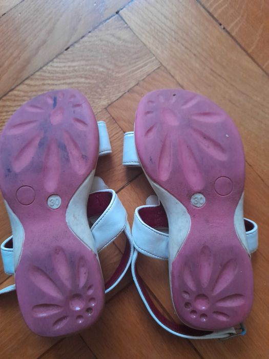 Sandale fetite mărimea 30