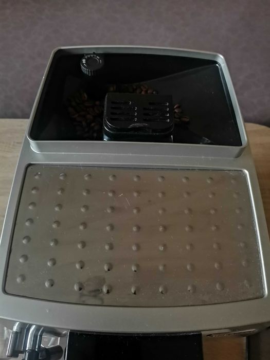 Кафемашина кафеавтомат Delonghi magnifica Ecam23.210