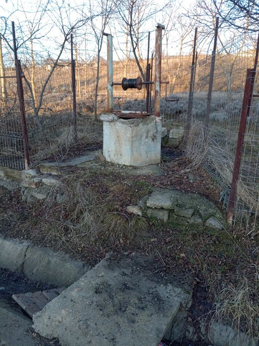 Renovez fântâni cu piatră naturală sau cărămidă la preferința.