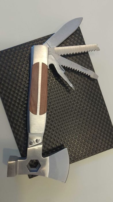 Briceag multifunctional 11 in 1, model SURVIVAL, firma NEO TOOLS