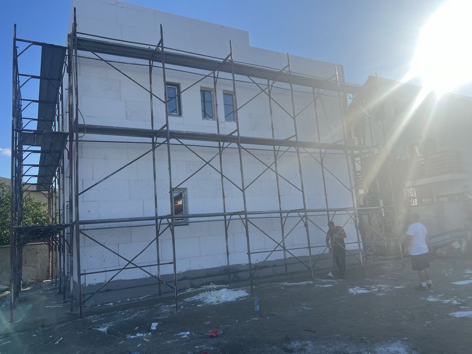 schela metalica de inchiriat