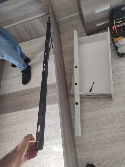 Продаётся свой двухспальный кровать с матрасом почти новый.