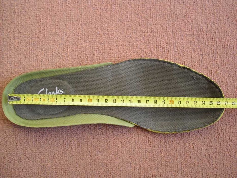 Водоустойчиви обувки Clarks.