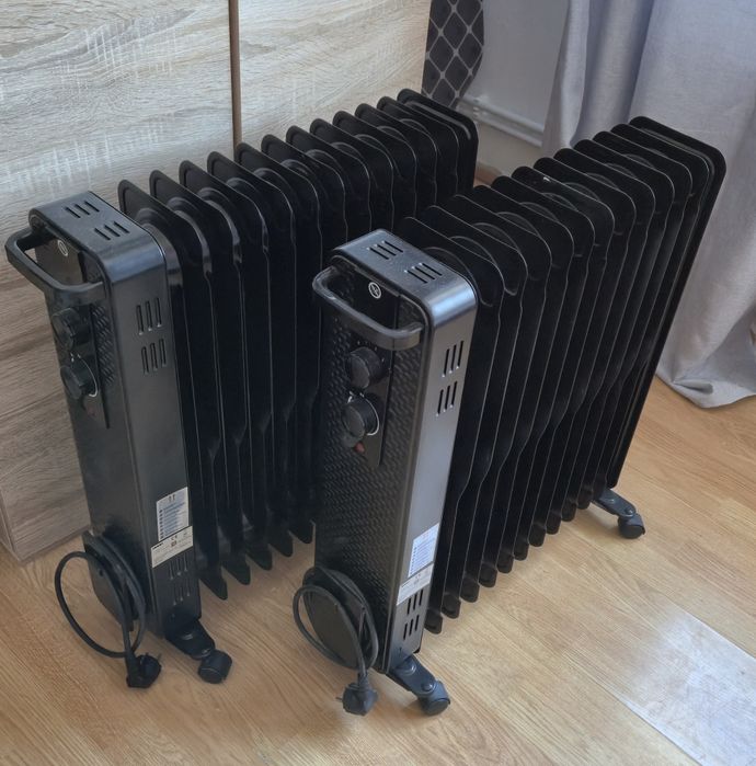 Calorifer negru 3000 W cu 13 elementi