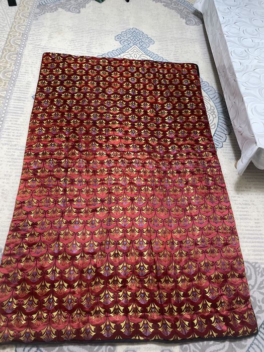 Көрпелер сатылады қолдан тігілген