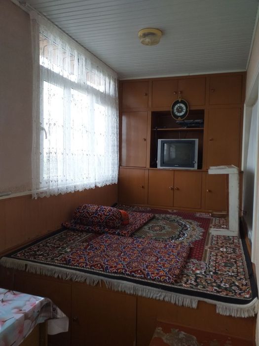 Massiv Chorsu kvartira HAMMA MEBEL BILAN SOTILADI  4hona 5et