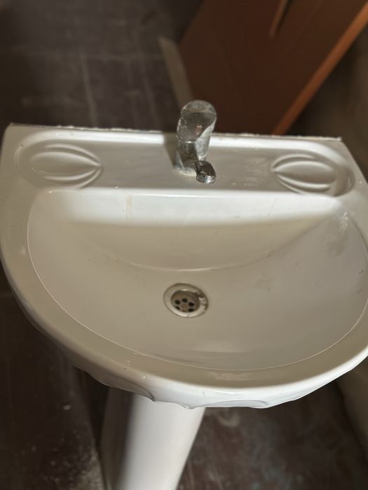 Продам раковину тюльпан