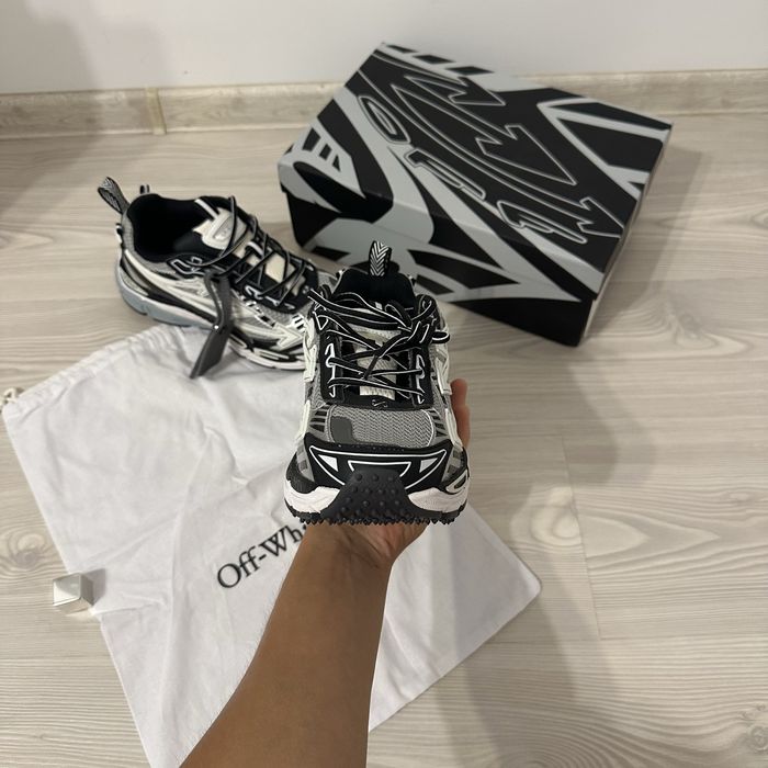 Off white be right back