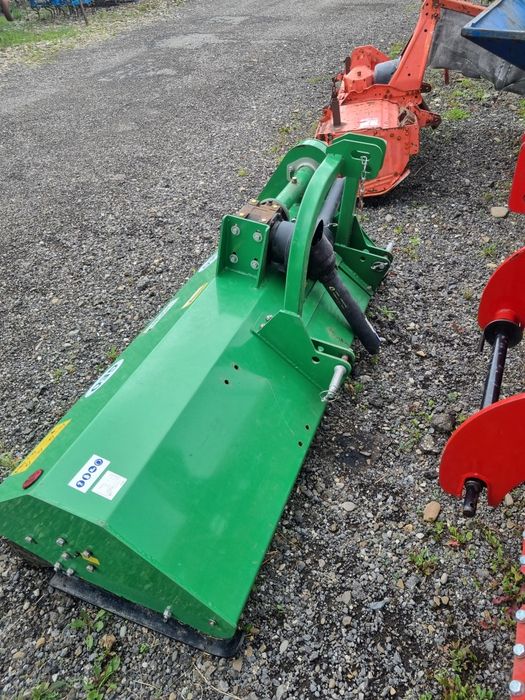 Tocatoare resturi vegetale 2.30 m si Geo 1.75m pe ciocane