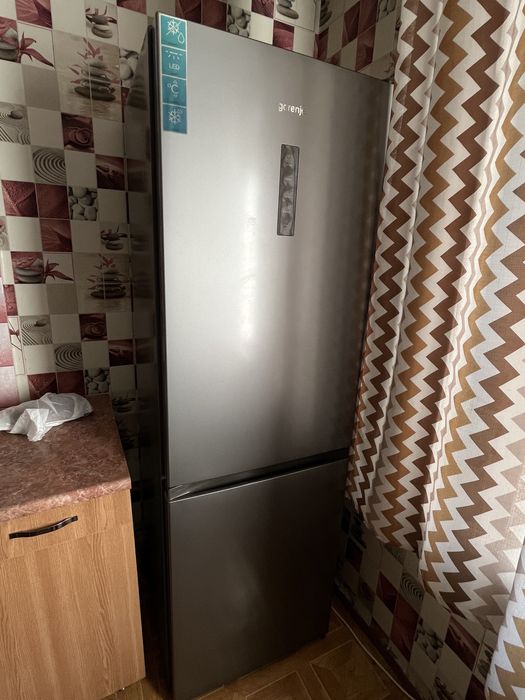 Продам холодильник