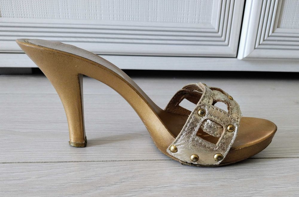 Продам сабо женские