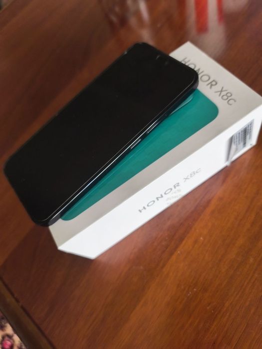 HONOR x8c 6/128.