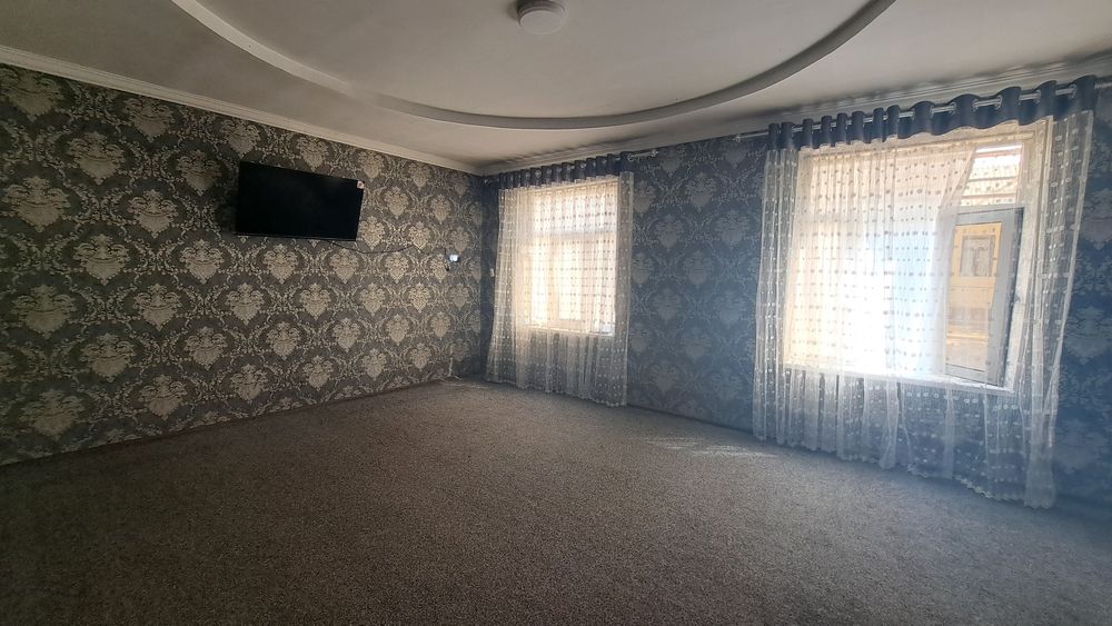 Ховли уй сотилади