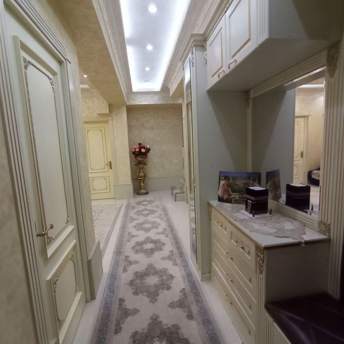 Замона тойхона ропарасида
Массив Кизгалток 1-дом
2-подез 15Кв
3-етажли