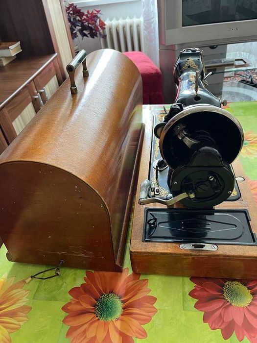 Ръчна шевна машина