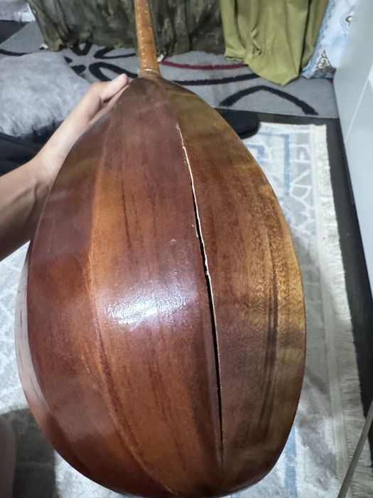 Продам домбры с чехлами