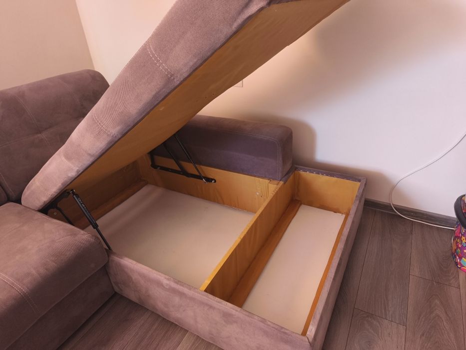Ъглов диван с функция за сън
