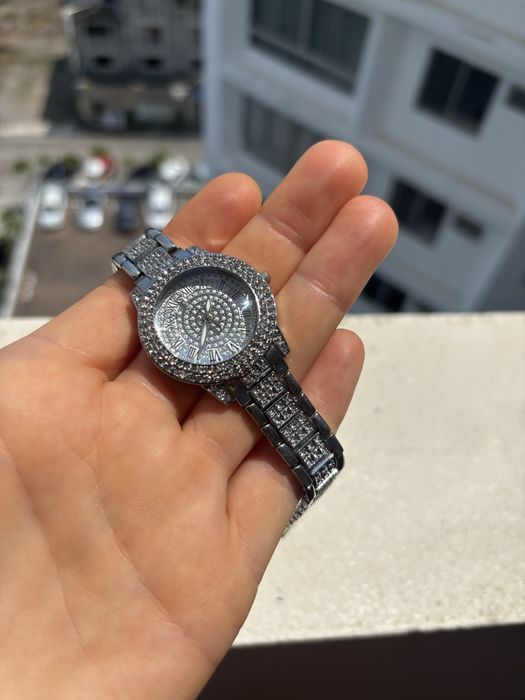 Часовник дамски ново