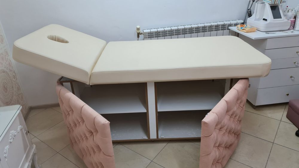 Масажна кушетка/ Луксозна