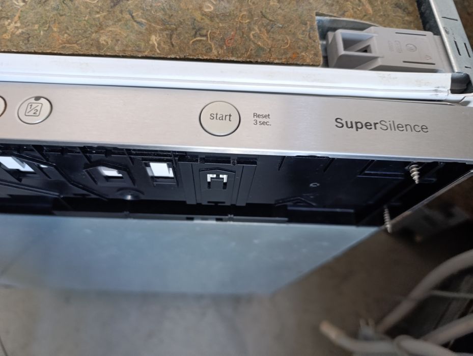 Съдомиялна за пълно вграждане BOSCH Super Silence