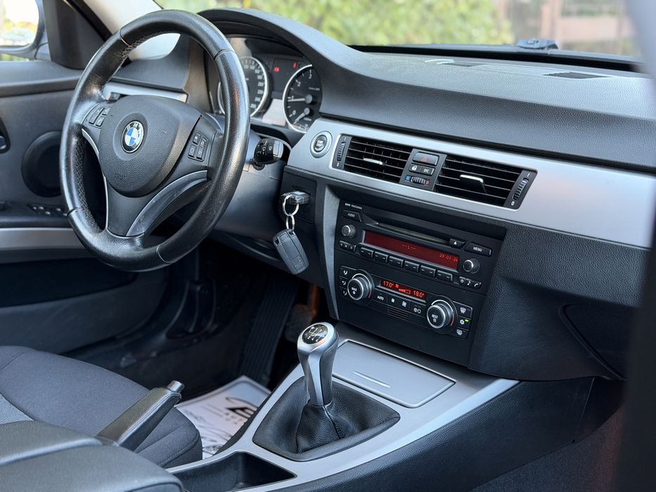 Vand Bmw Seria 3 E90 ~ Benzina ~ Clima ~ Senzori ~ Comenzi Volan