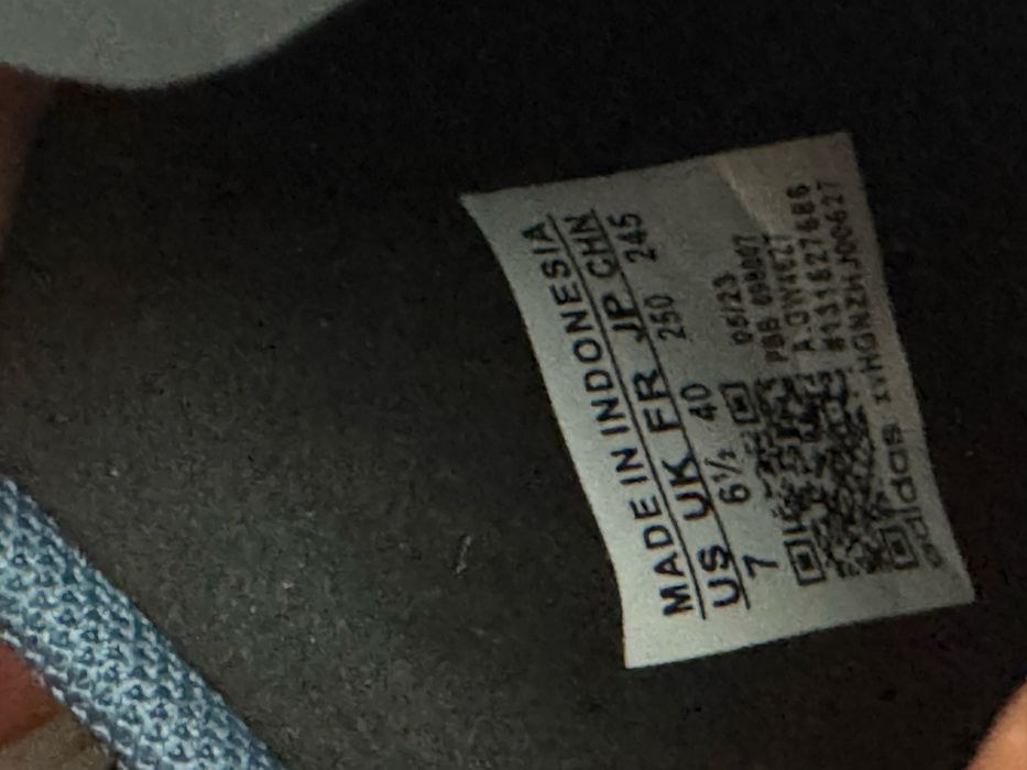 Futbol forma va butsi