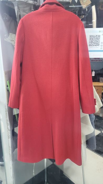 Продам пальто новое