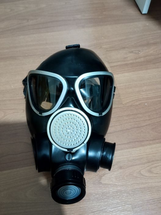 Маска противогаз гп7Б