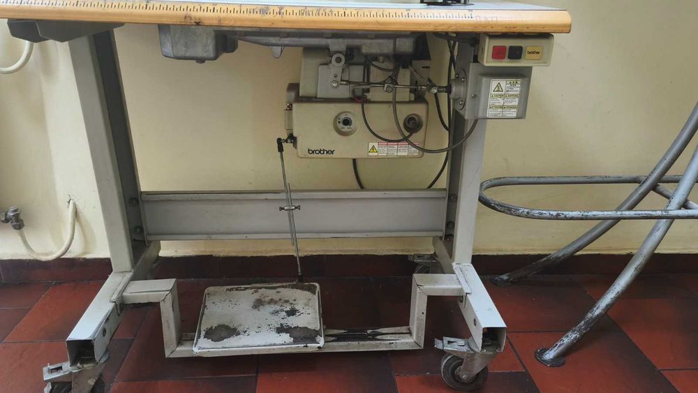 Шевна машина Brother DB2-B737-913 Mark II