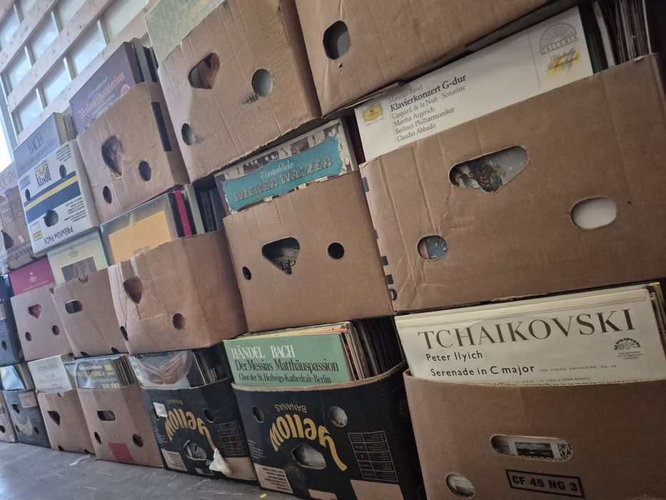 Vând Lot 1200lp Discuri Vinil cu muzica clasica mixta