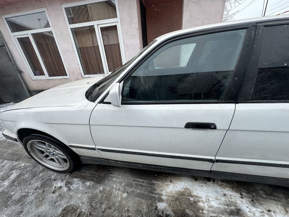 В продаже е34 2,5 мкпп