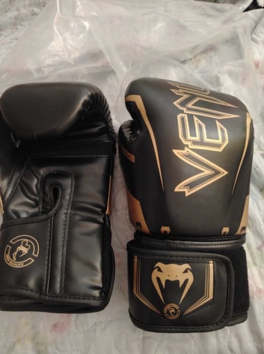 Перчатки боксерские