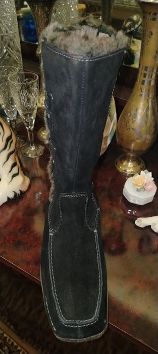 Фирменные сапожки 35 и 37 размеры