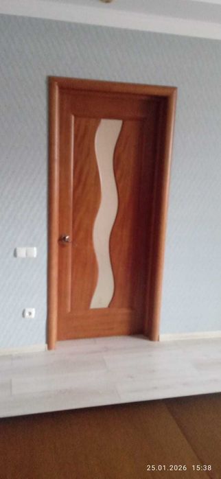 Продам межкомнатные двери б/у