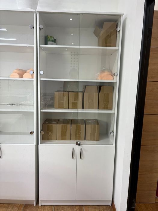 Срочно продам 3 шкафта.